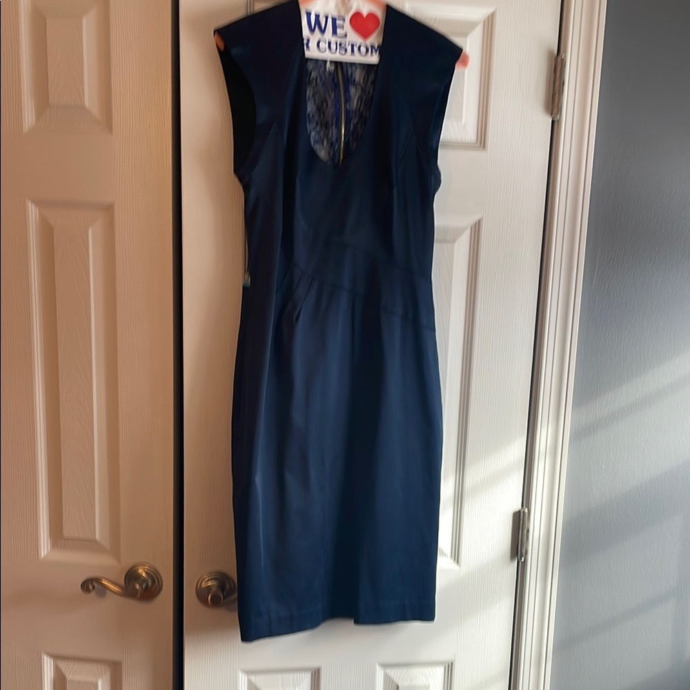 Elegant Navy Blue Sleeveless Dress